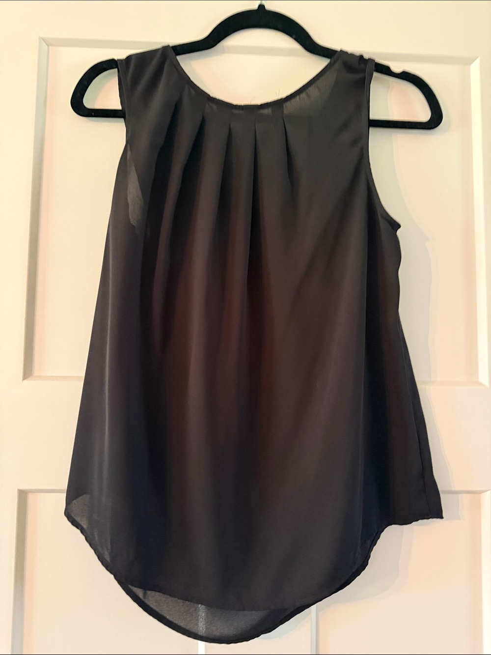 Worthington Black Sleeveless Pleated Chiffon Camisole